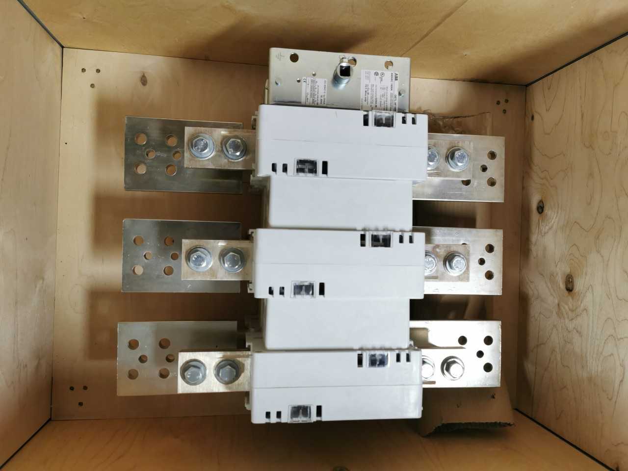 ABB 1600 Amp Disconnect Switch NEW - INDUSTRIAL PARTS