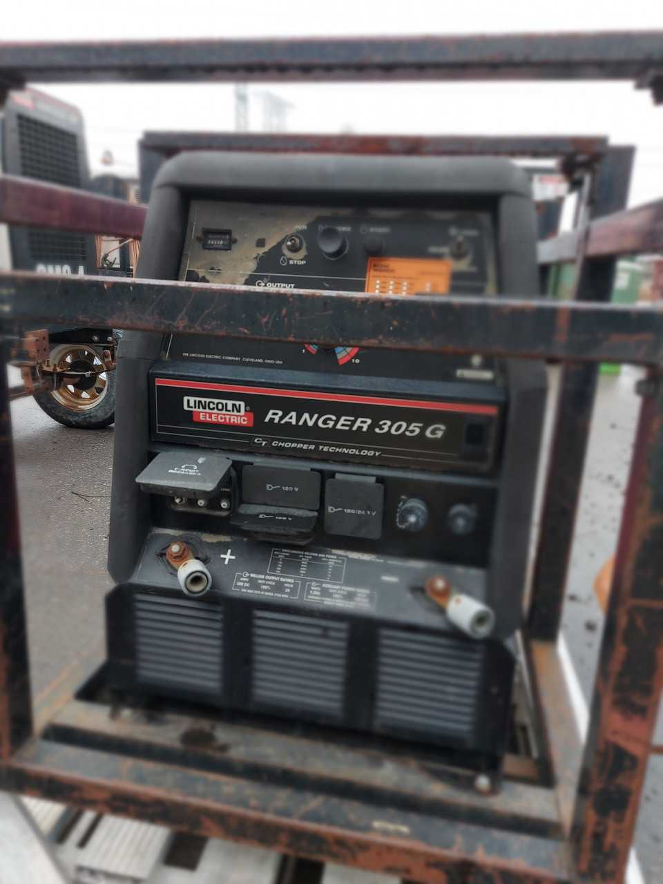 Lincoln Electric 305G Ranger Welder - WELDING EQUIPMENT