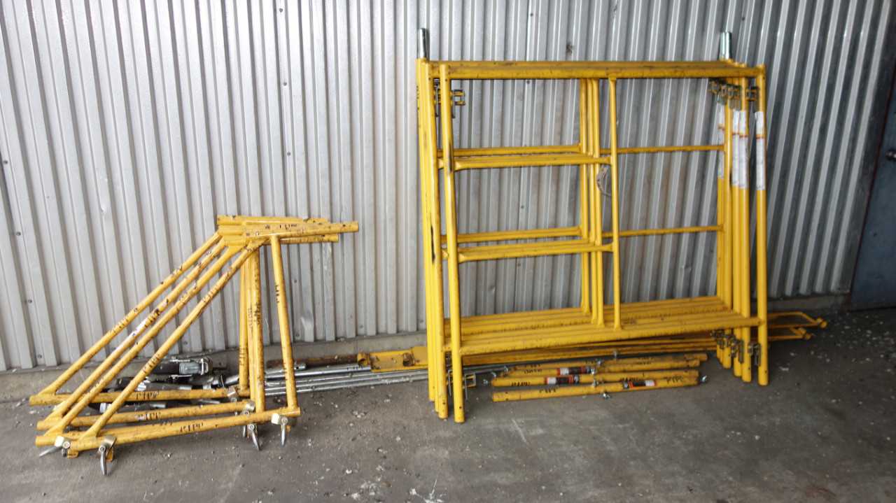 BIL-JAX YELLOW ROLLING SCAFFOLDING - ROLLING CARTS
