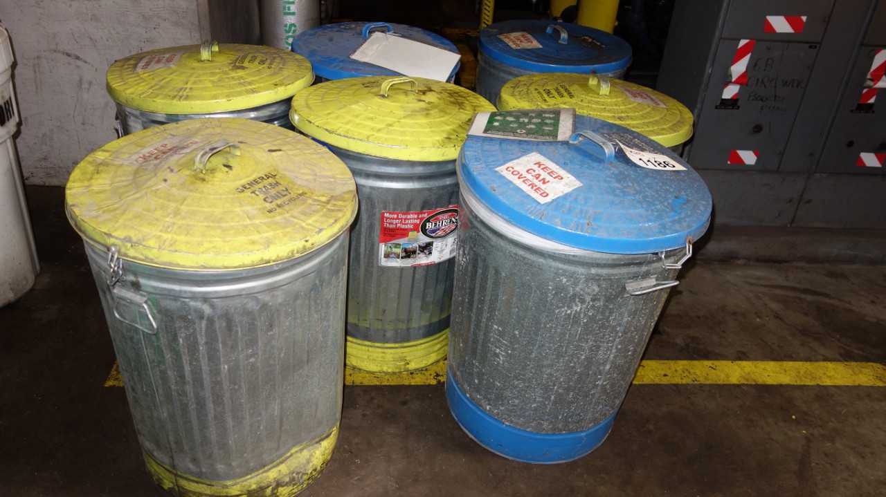 LOT OF 7 GARBAGE CANS - WASTE BINS