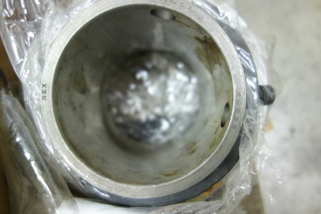 PALLET OF ASSORTED FLANGE BEARINGS - BEARINGS