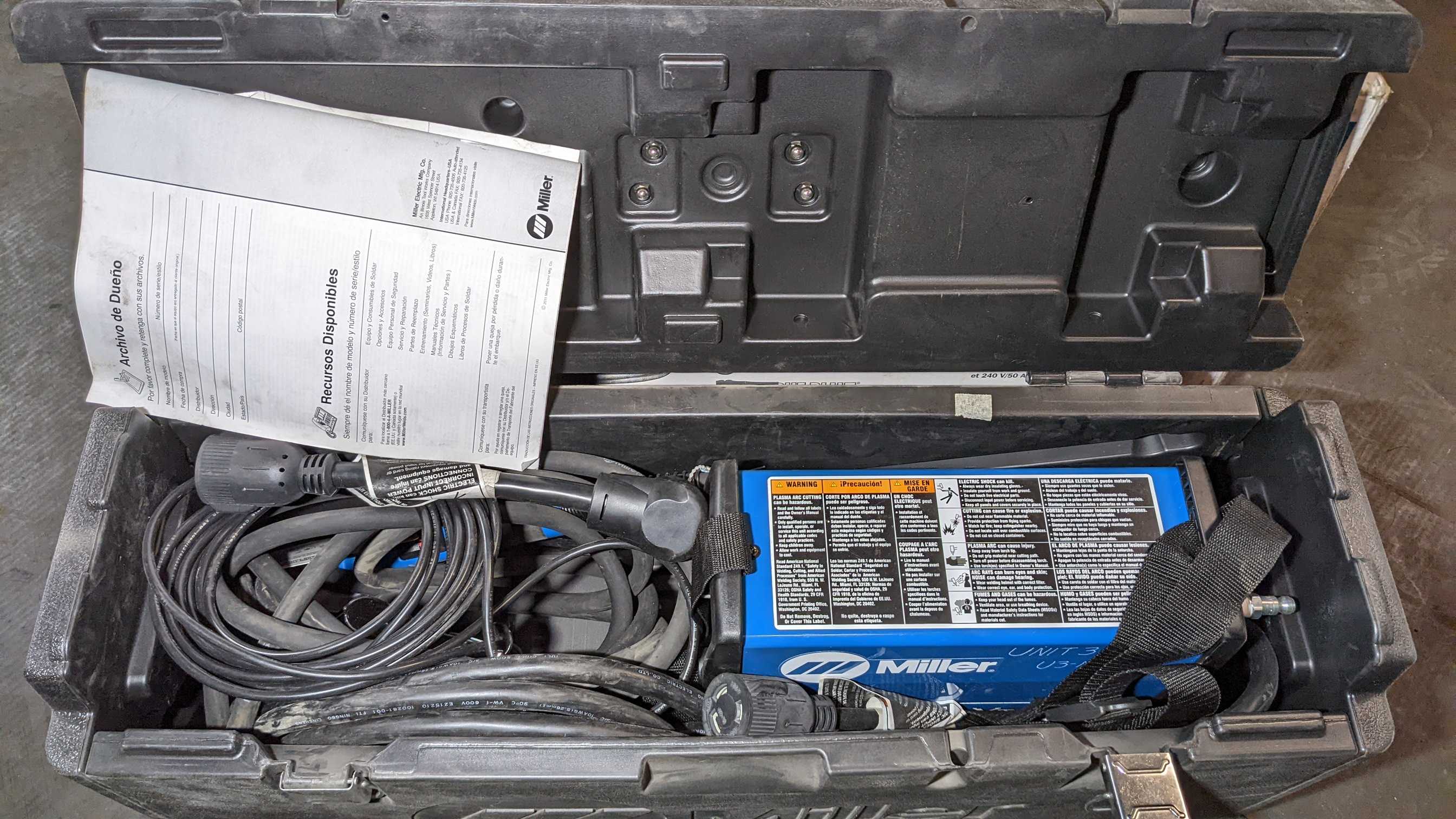 PLASMA CUTTER AND TORCH - PORTABLE PLASMA CUTTERS