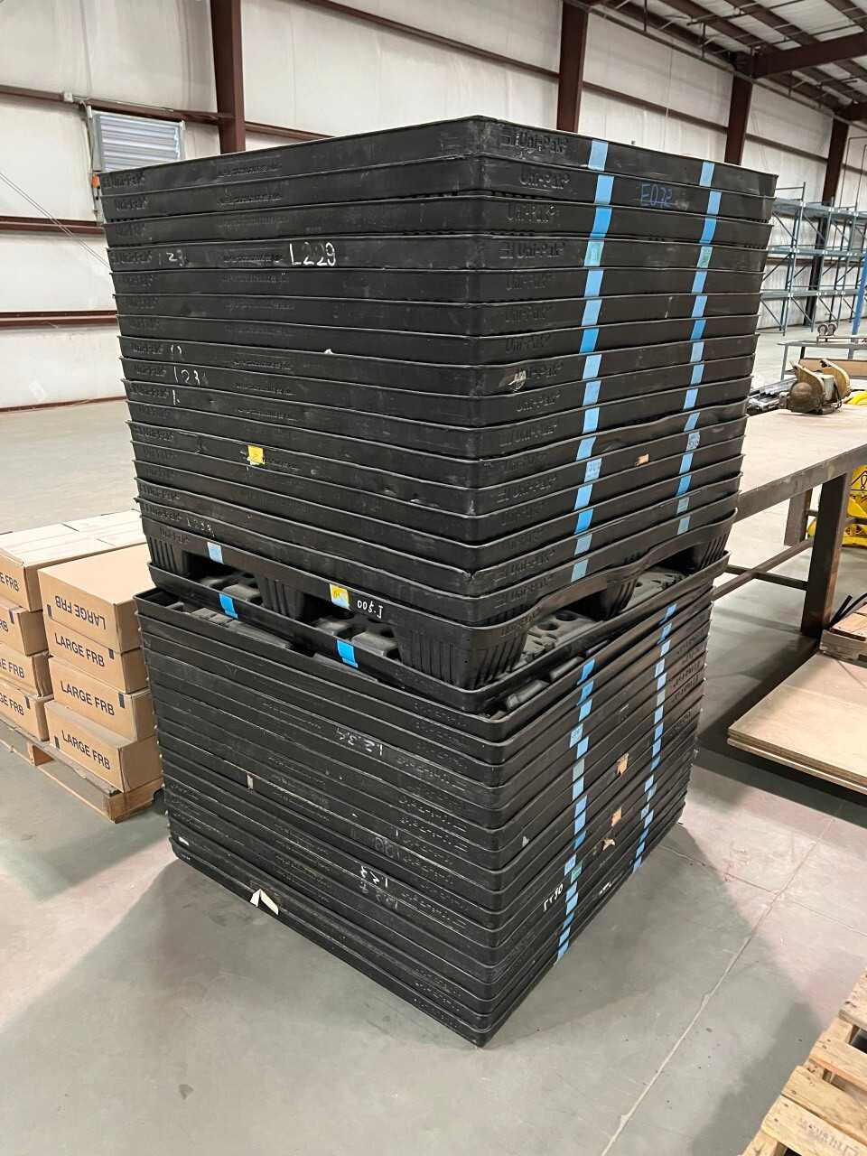 35 UNI-PACK PLASTIC PALLETS - 44IN X 45IN (NEW MEXICO) - INDUSTRIAL PARTS