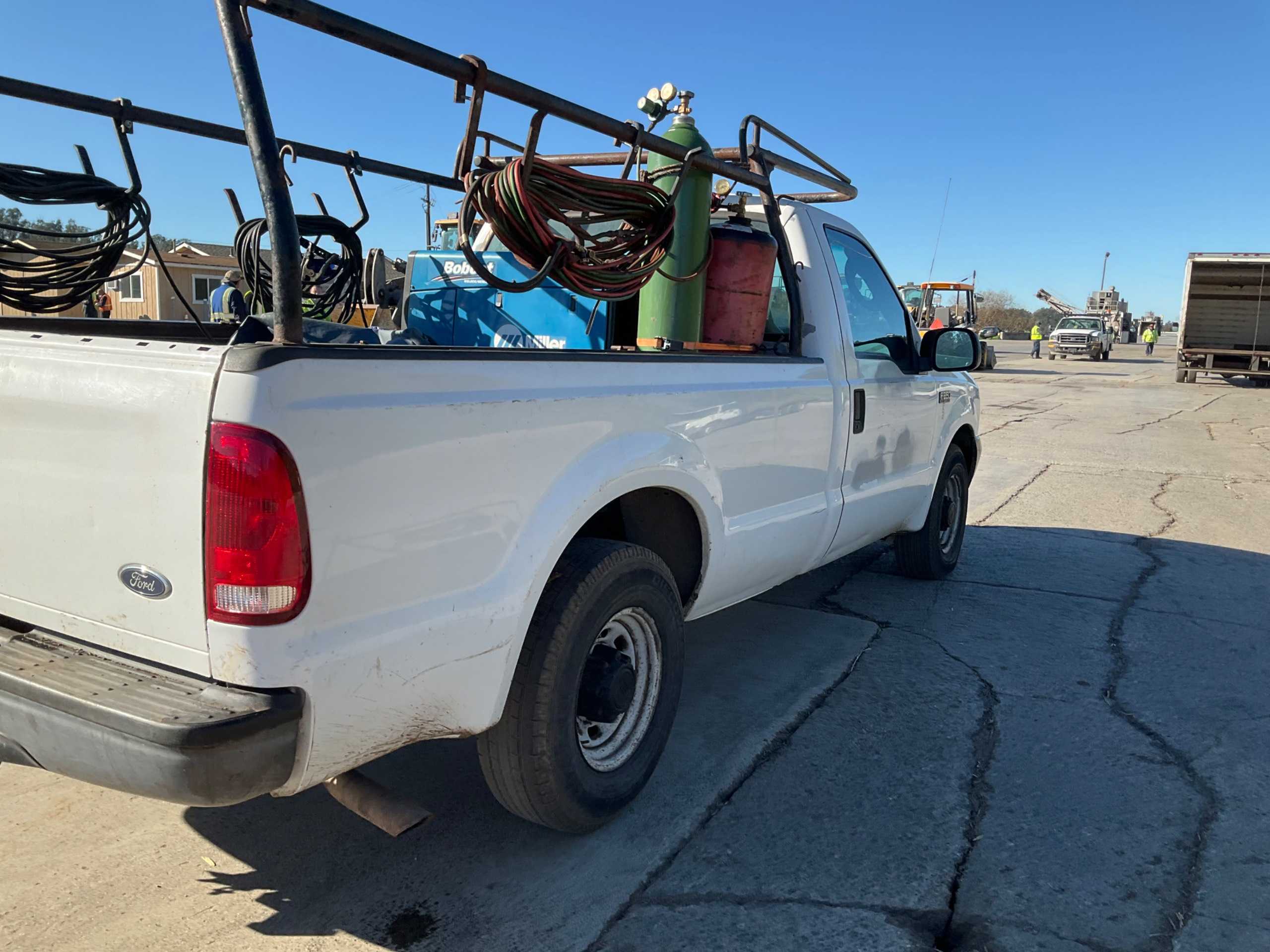 2003 FORD F-250 PICKUP TRUCK