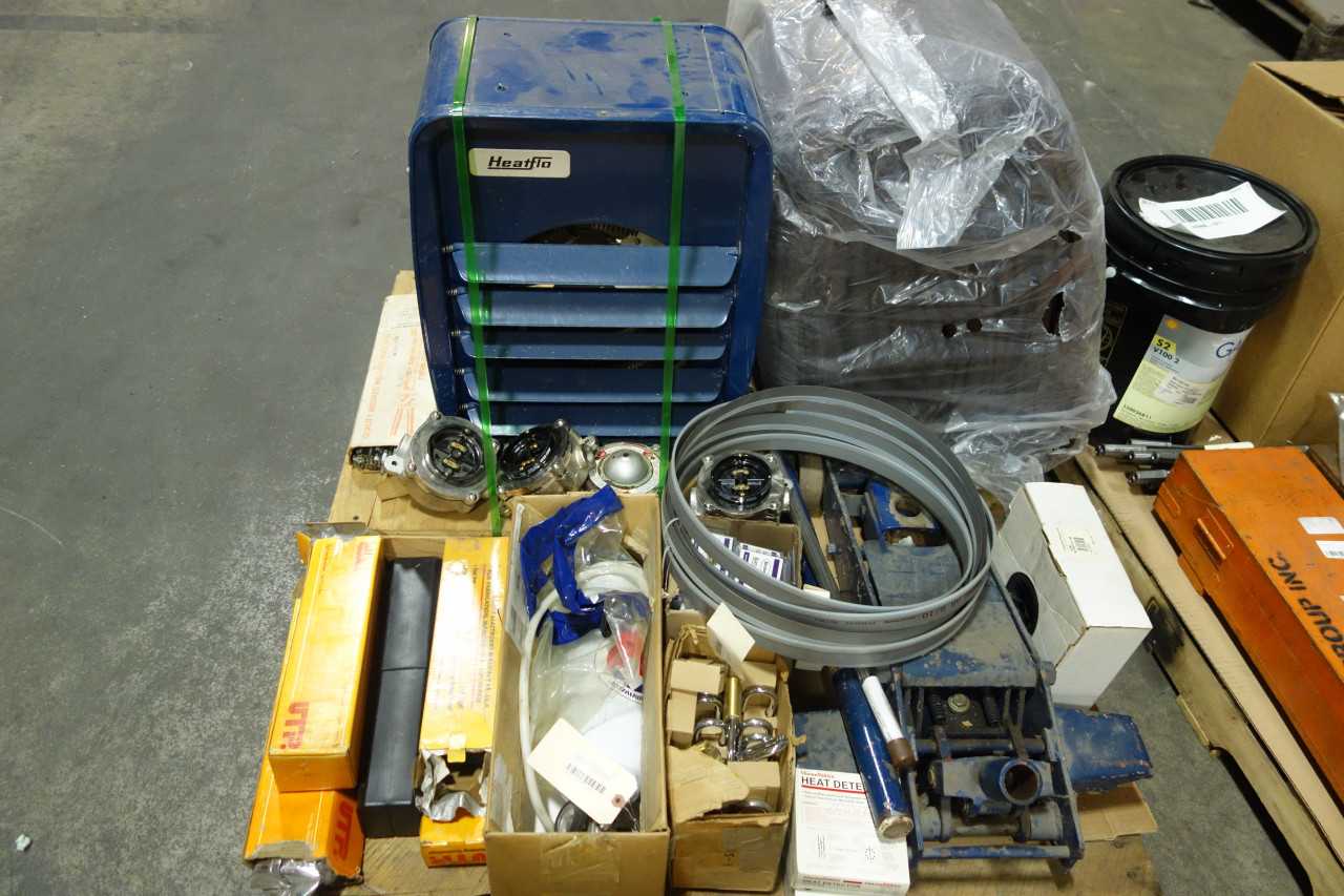 4 PALLETS OF ASSORTED TOOLS AND SAFETY EQUIPMENT - SAFETY EQUIPMENT