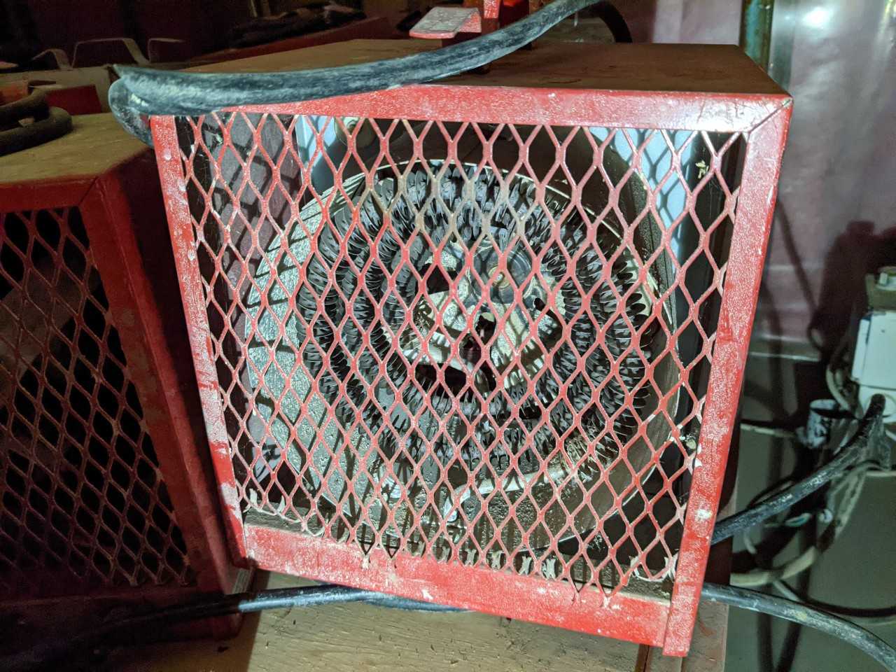 Lot of 11 Electric shop heater, 220V - HVAC EQUIPMENT