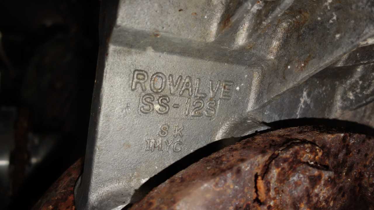 LOT OF 2 ROVALVE STAINLESS 12IN KNIFE GATE VALVES - KNIFE GATE VALVE