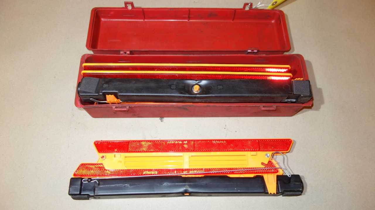 STRATO-FLARE 219 EMERGENCY WARNING SAFETY BARRIER - SAFETY EQUIPMENT