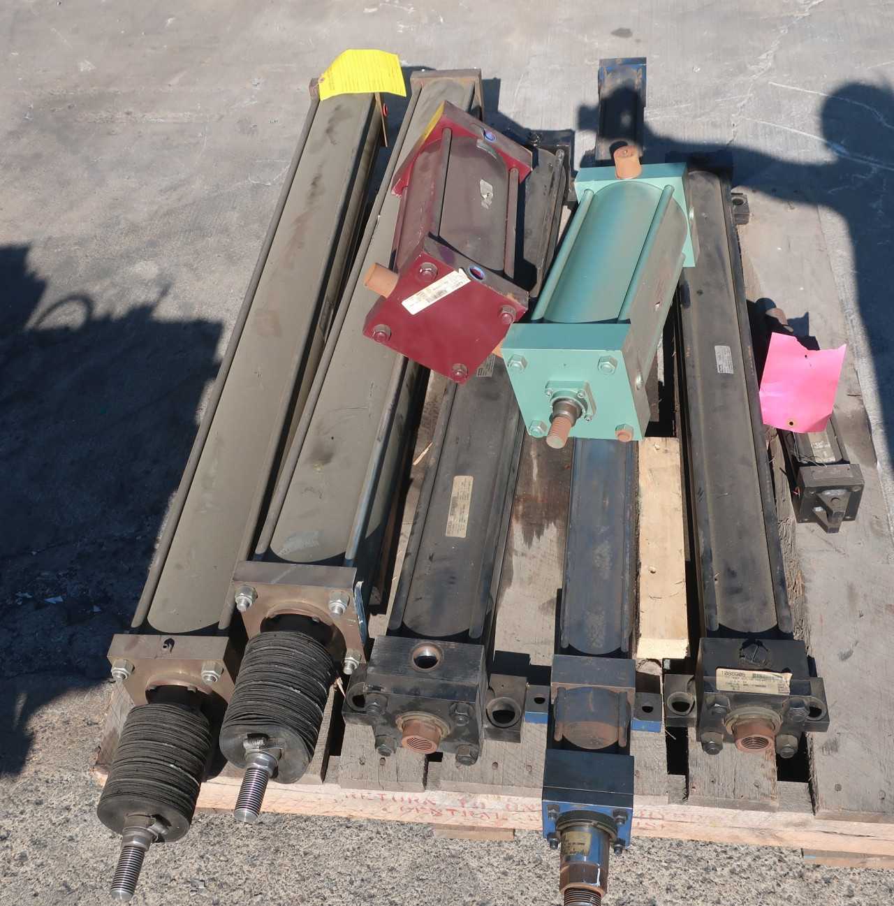 1 PALLET OF ASSORTED HYDRAULIC AND PNEUMATIC CYLINDERS - HYDRAULIC CYLINDERS