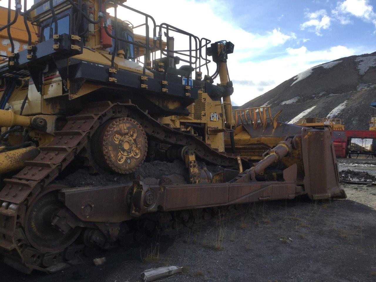 Caterpillar DZ170 Dozer - WHEEL LOADERS