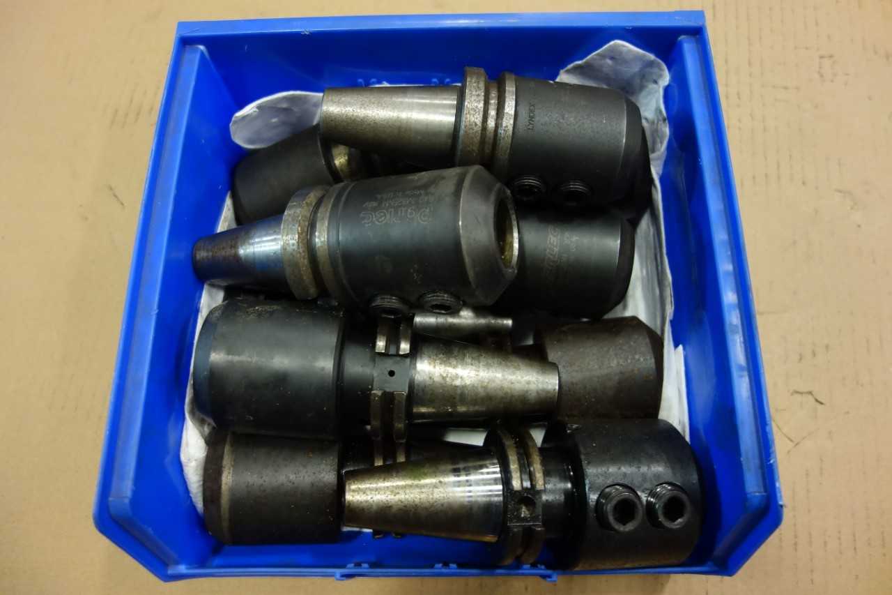 LOT OF ASSORTED CAT40 TOOL HOLDERS - VALENITE, PARLEC, LYNDEX - MACHINING ACCESSORIES & TOOLING