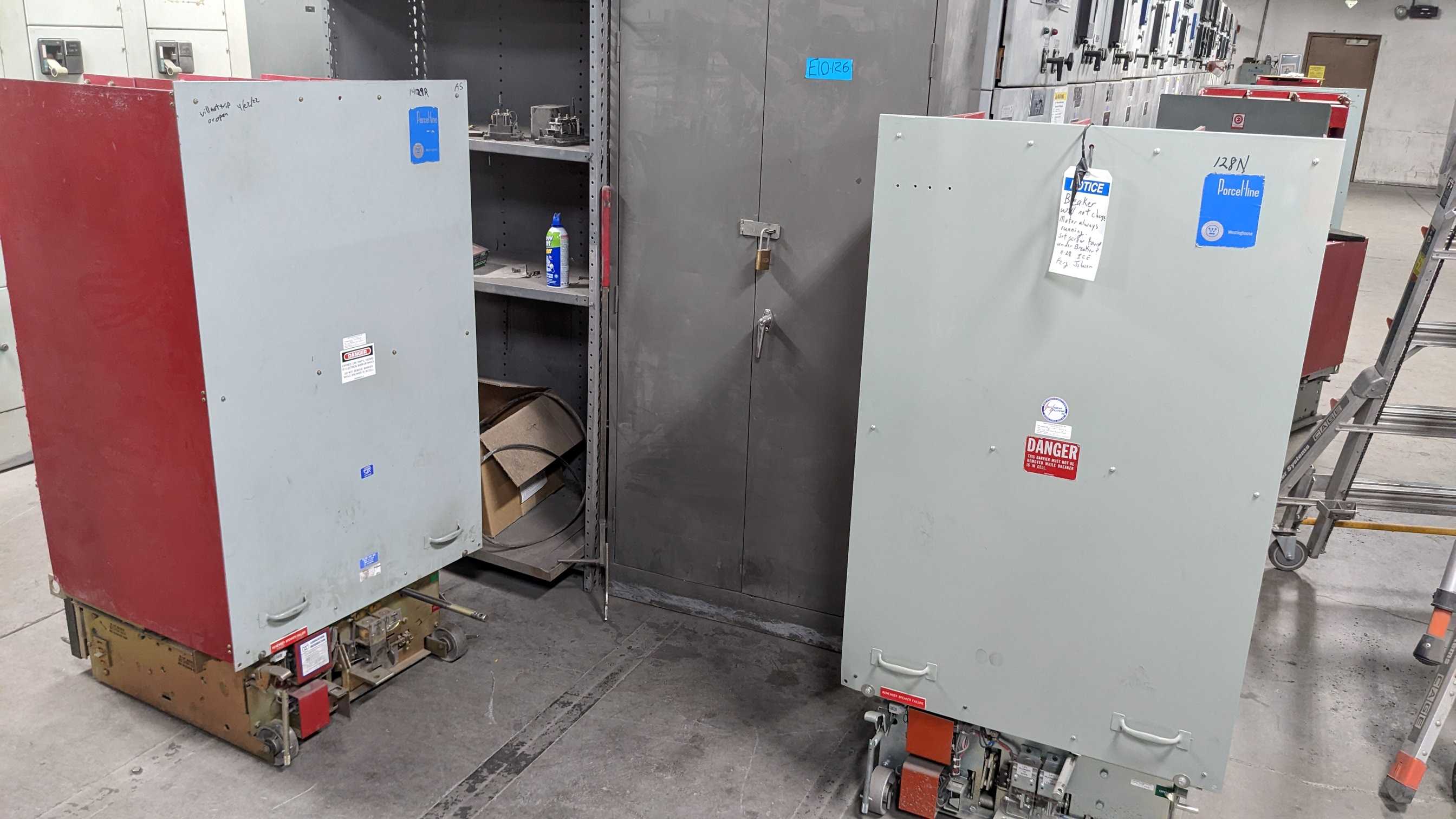 LOT OF 16 CIRCUIT BREAKERS - CIRCUIT BREAKERS