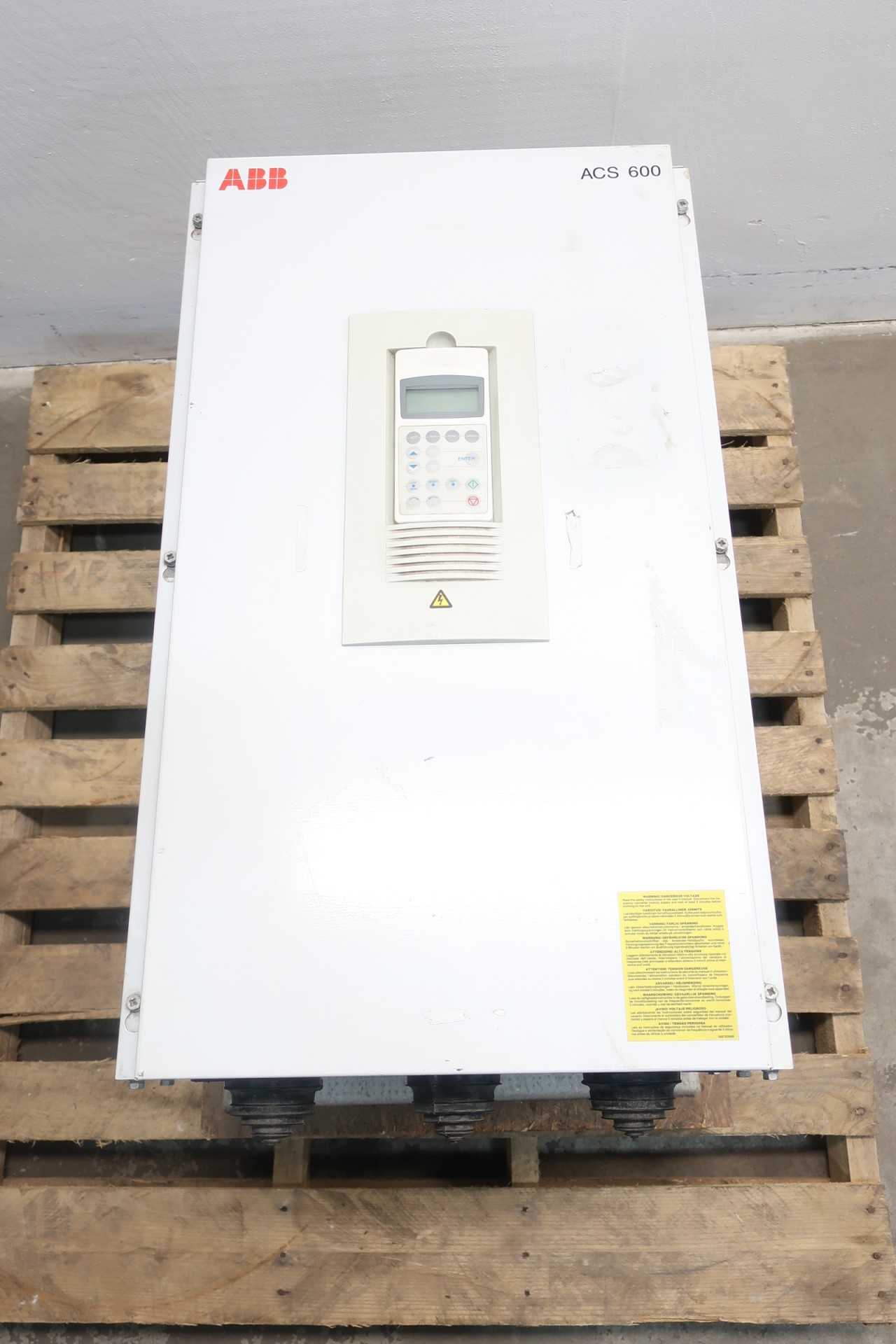 ABB ACS60101206-000B1200901 ACS 600 525-600V-AC 0-300HZ 0-600V-AC 125HP AC VFD DRIVE - MOTOR DRIVES ABB ACS60101206-000B1200901 ACS 600 525-600V-AC 0-300HZ 0-600V-AC 125HP AC VFD DRIVE - MOTOR DRIVES
