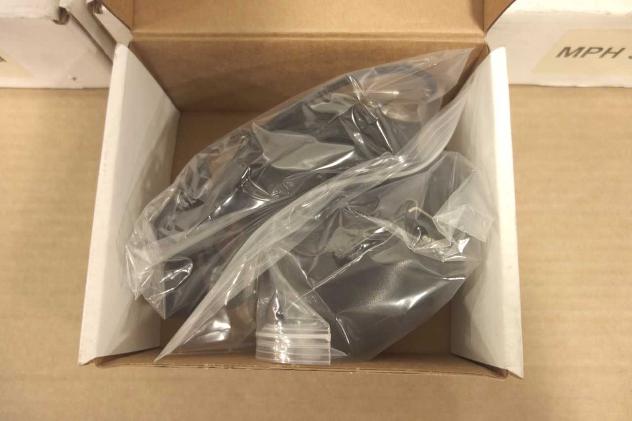 LOT OF 10 SOUND CANCELING EAR MUFFS - MACHINING ACCESSORIES & TOOLING