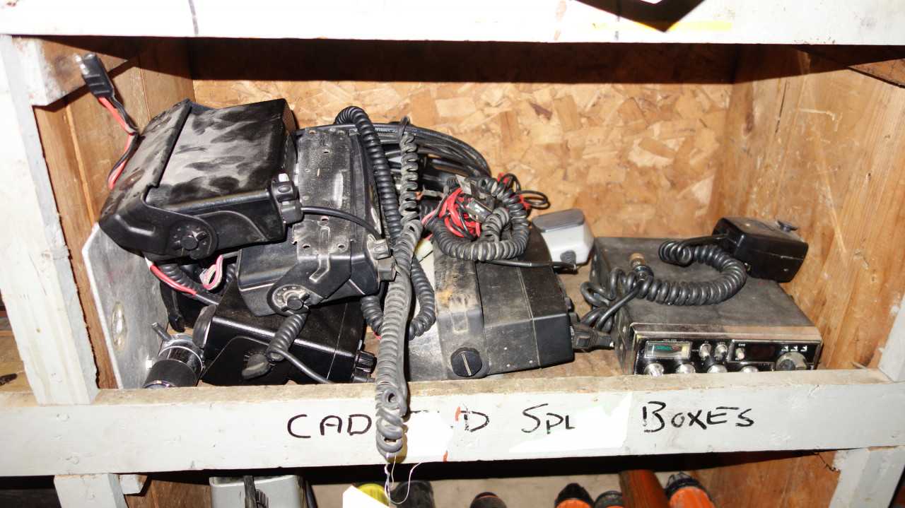 LOT OF ASSORTED COMMUNICATION DEVICES - ELECTRIC POWER TOOLS