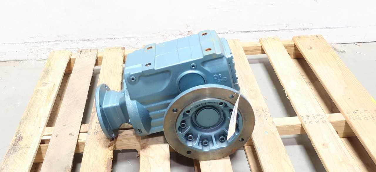 SEW EURODRIVE KAF77AM145 RIGHT ANGLE GEAR REDUCER 78.07:1 - GEAR REDUCERS SEW EURODRIVE KAF77AM145 RIGHT ANGLE GEAR REDUCER 78.07:1 - GEAR REDUCERS