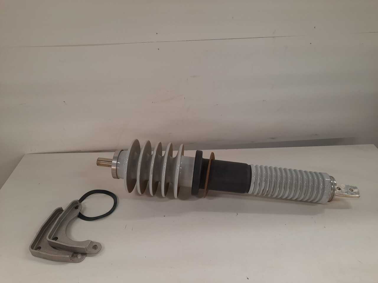 Fitting | Piedmont Bushings and Insultators | $2885 Value - BUSHING