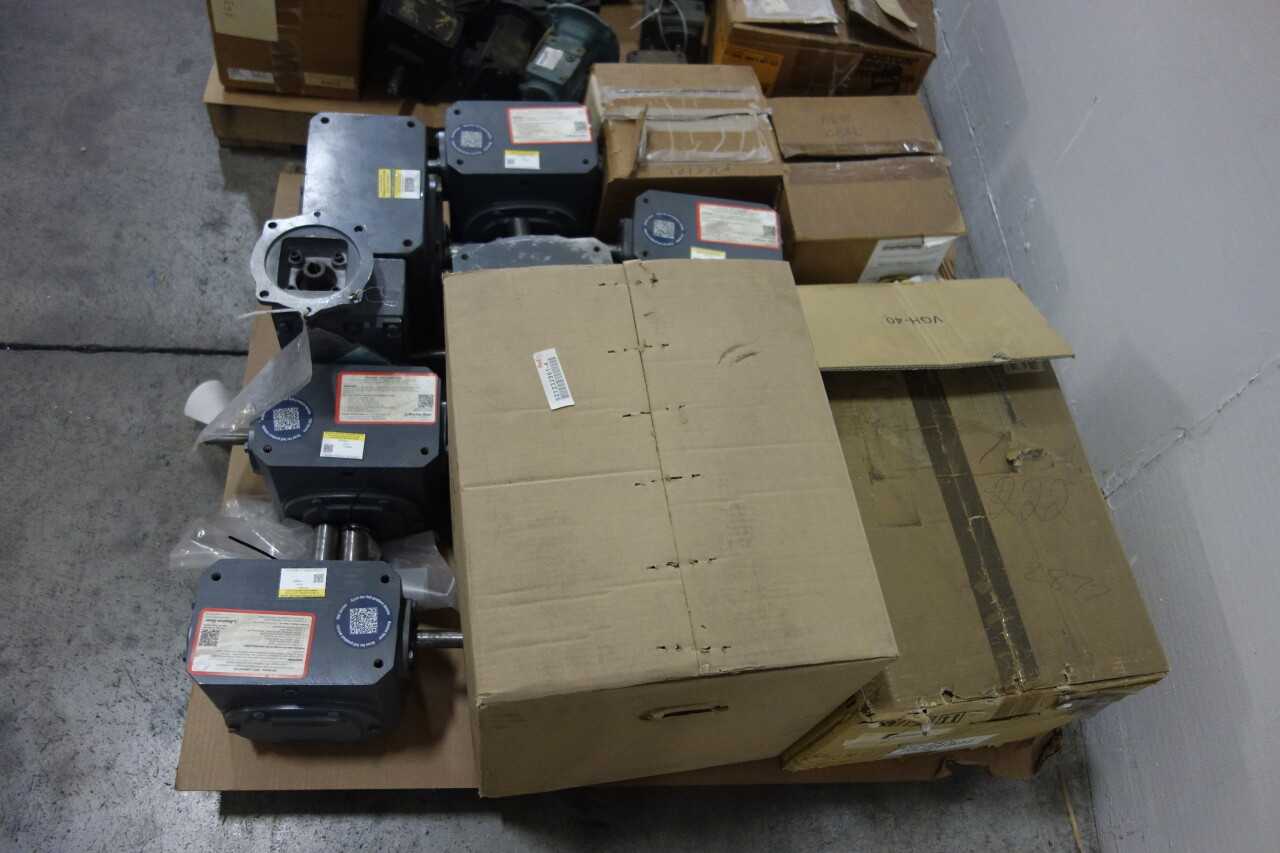 2 PALLETS OF ASSORTED GEAR REDUCERS PARTS AND ACCESSORIES - GEAR REDUCERS