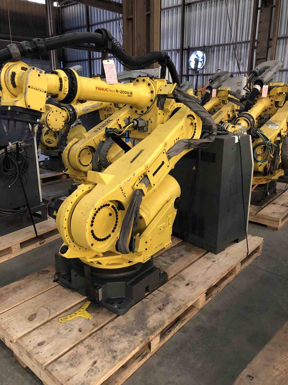 2007 R-2000iB-165F Fanuc Robot with R-30iA Controller - INDUSTRIAL ROBOTS