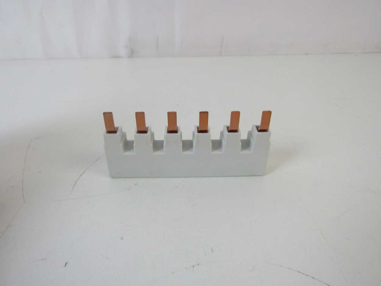 Lot of Quantity 20x Z-SV/UL-16/1P-1TE/6 Busway - VALVES