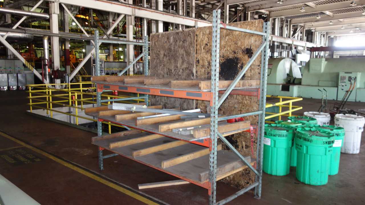 LOT OF 2 SECTIONS OF TEARDROP RACKING WITH CONTENTS - PALLET RACKING