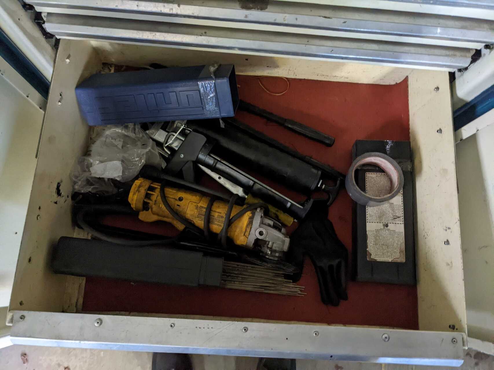 5 DRAWER TOOL CABINET LOCKER WITH CONTENTS, ASSORTED TOOLS, SOCKETS, WRENCHES, HAMMERS, TORCHES, GRINDER - TOOL STORAGE