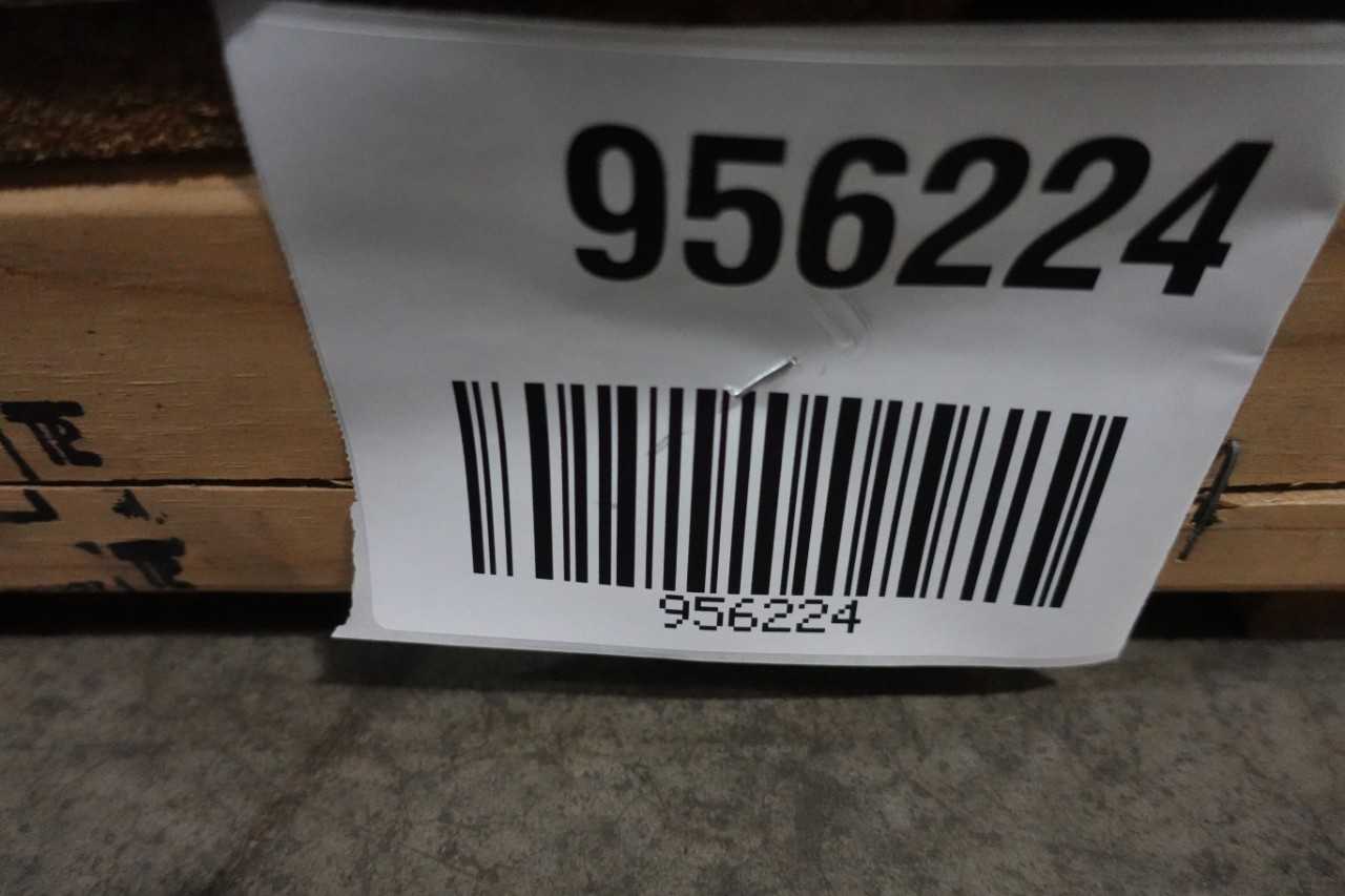 PALLET OF ASSORTED BRASS AND COPPER TUBING, PLUGS, SUPPORT ARMS, AND BEARING INSERTS - BEARINGS