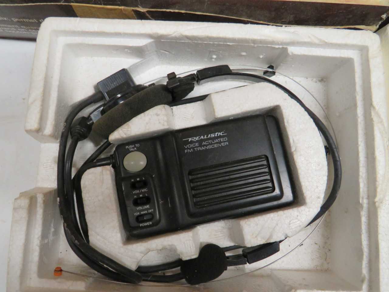 LOT 6 REALISTIC VOICE ACTUATED FM TRANSCEIVER MODEL TRC-506 & 21-400 - ELECTRICAL COMPONENTS