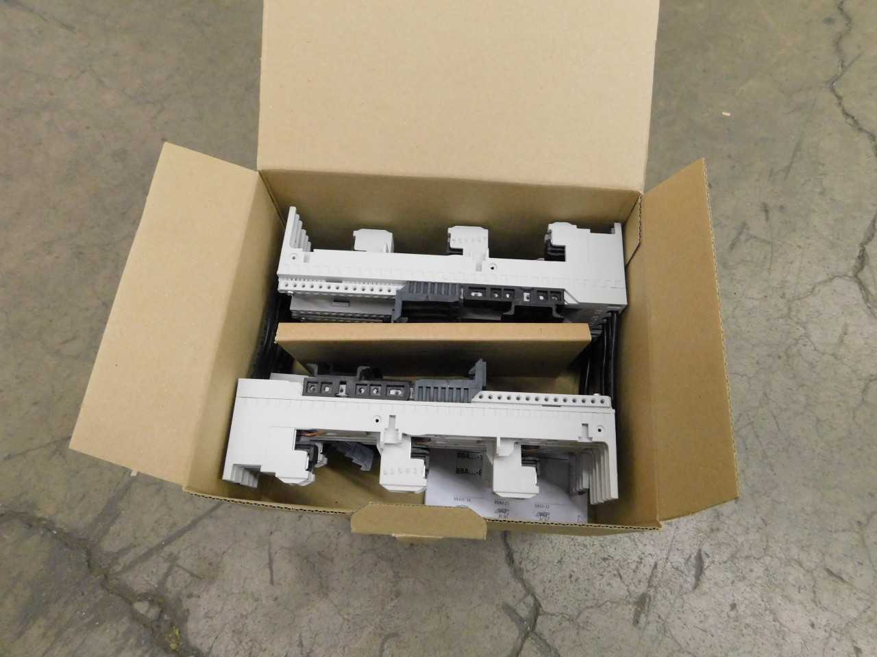 Lot of 6 Boxes of Busbar Adapters - ELECTRICAL COMPONENTS