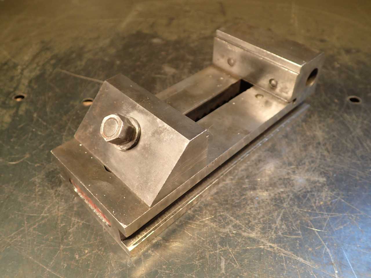 2-1/2" Wide Jaw Precision Toolmakers' Grinding Vise: Jaws Open 2-3/4" - MILLING MACHINE PARTS