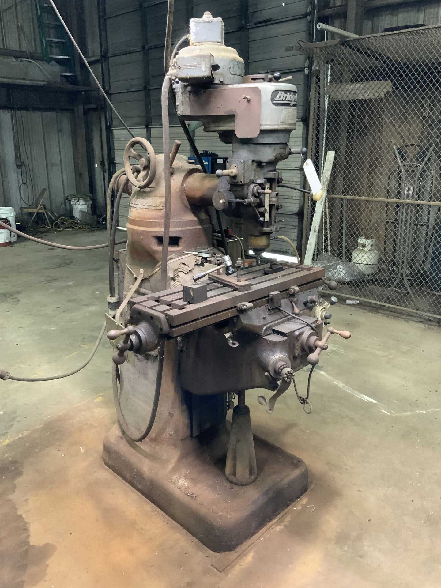 BRIDGEPORT MILLING MACHINE - BED TYPE MILLING MACHINE