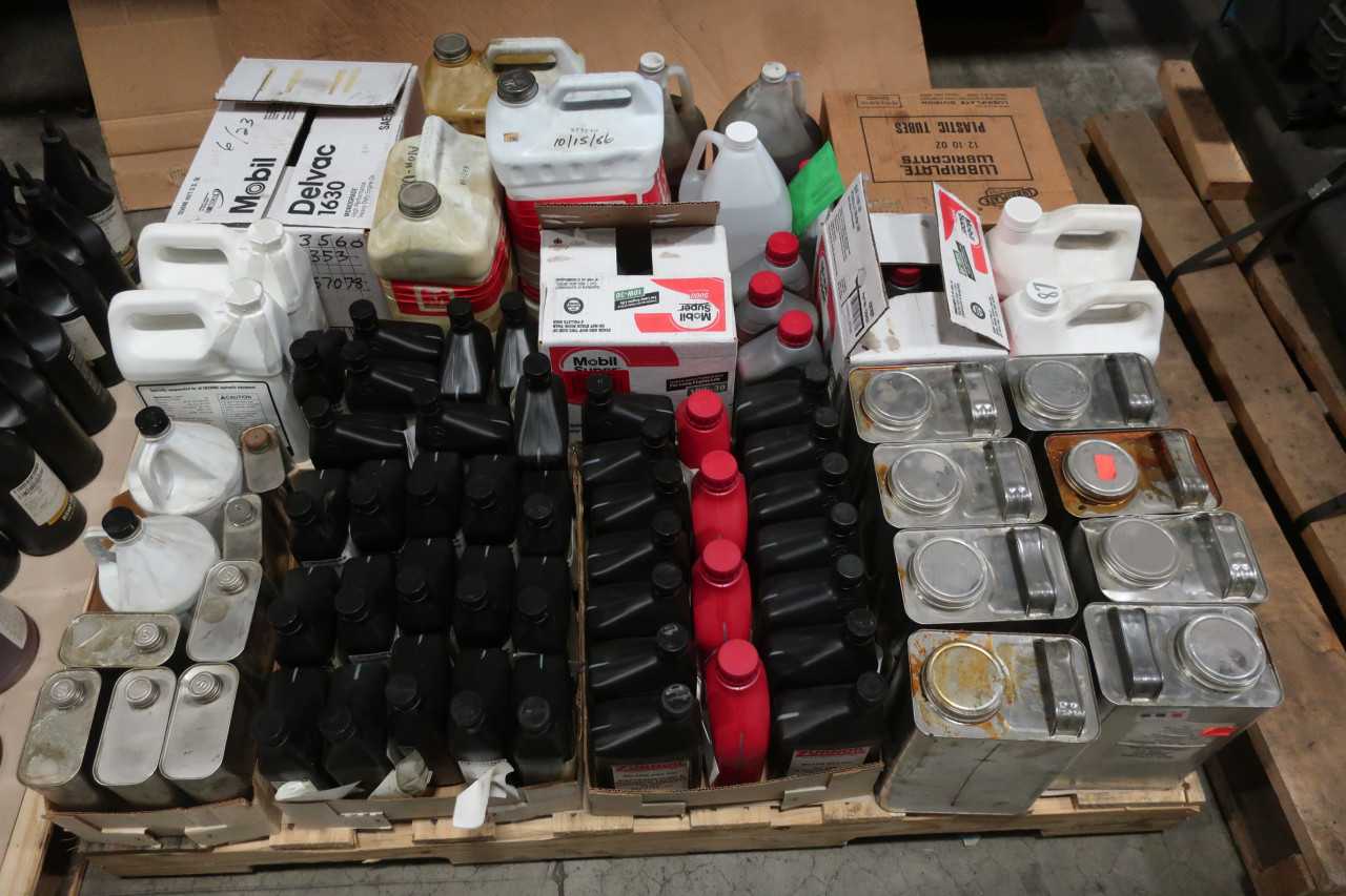 1 PALLET OF ASSORTED LUBRICANTS OIL HYDRAULIC FLUID - MISCELLANEOUS