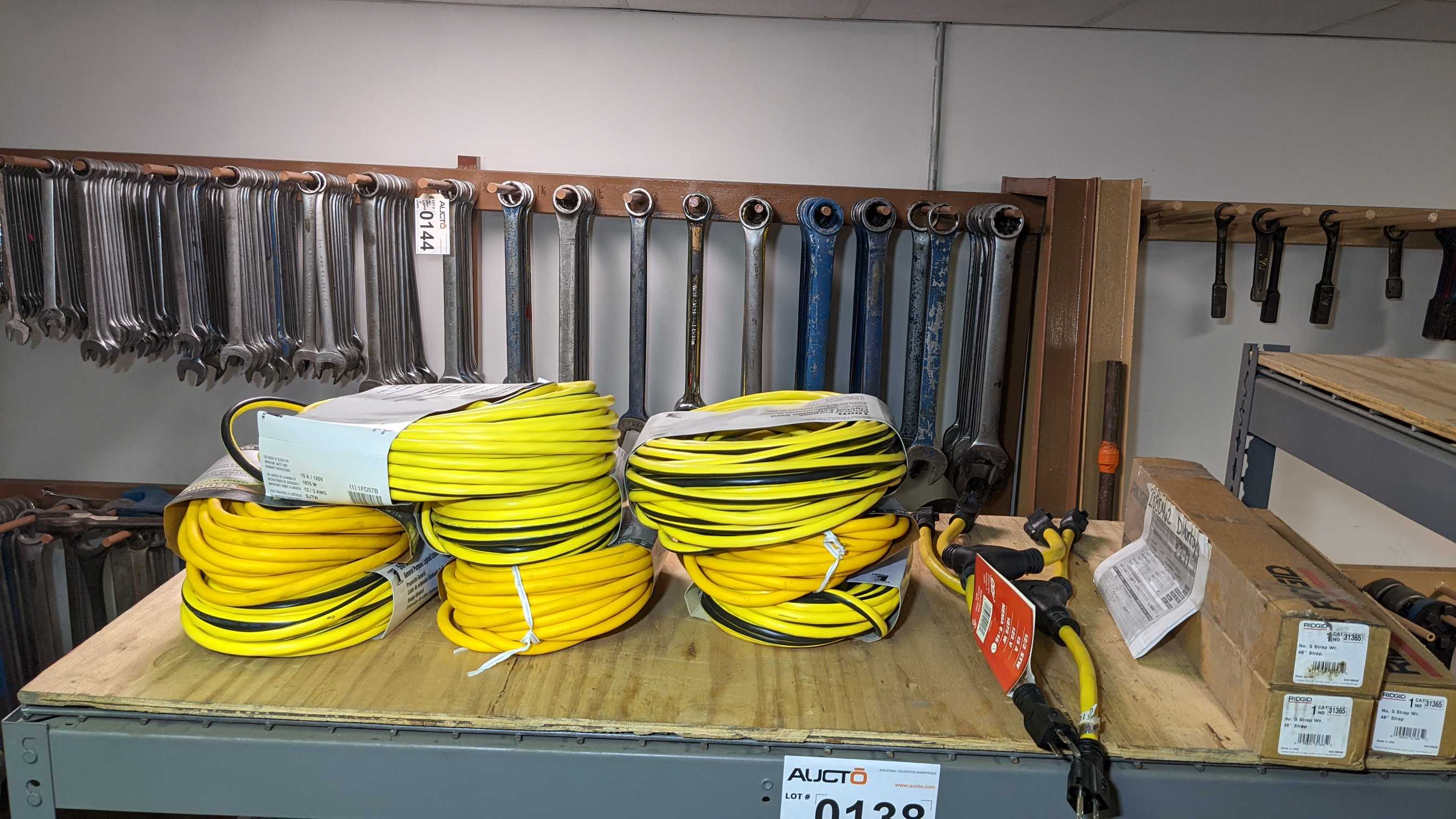 LOT OF CONTENTS ON RACK - ELECTRIC POWER TOOLS