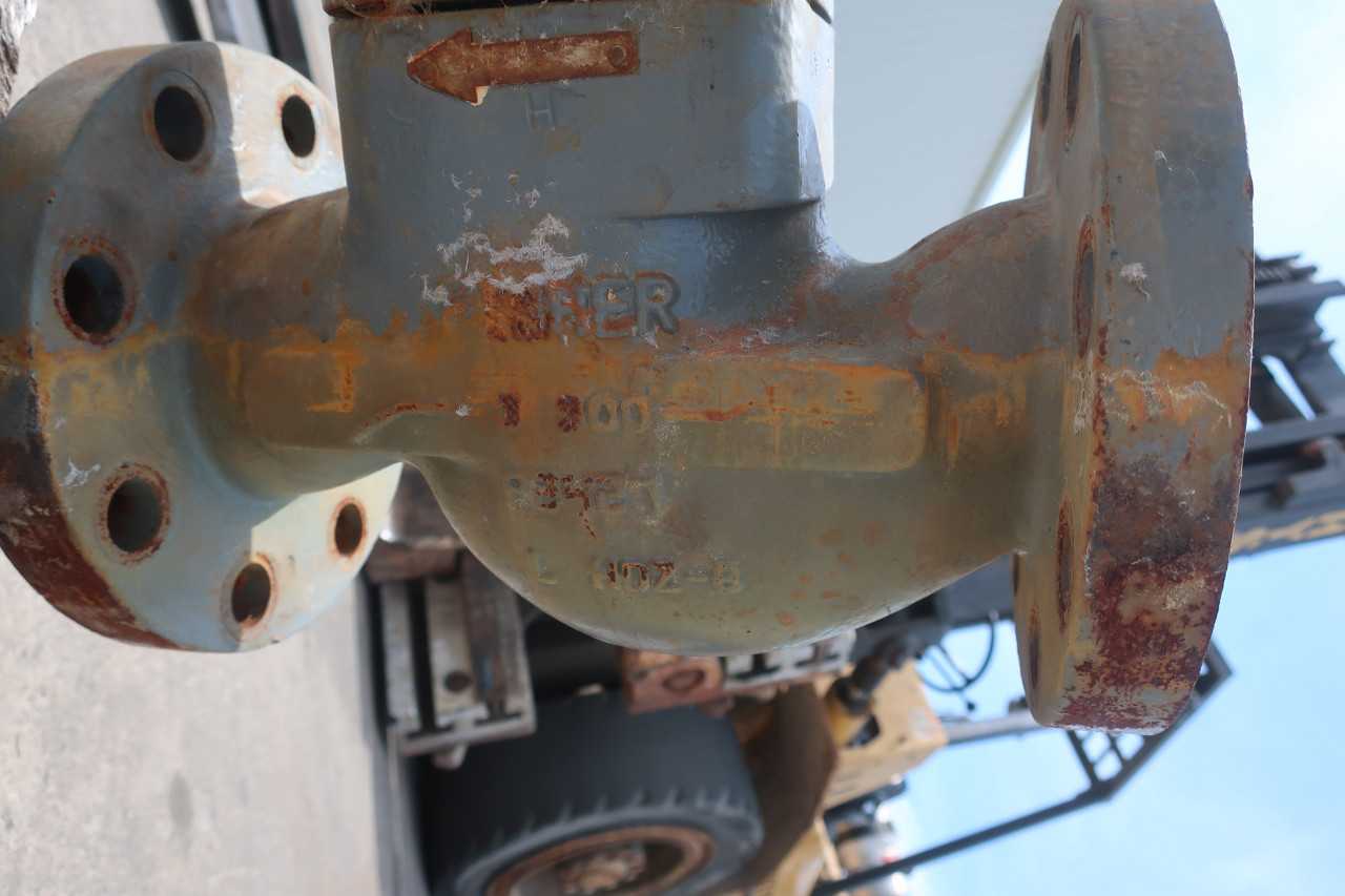 FISHER 667 SIZE 46 CONTROL VALVE 3IN GLOBE FLANGED - CONTROL VALVE
