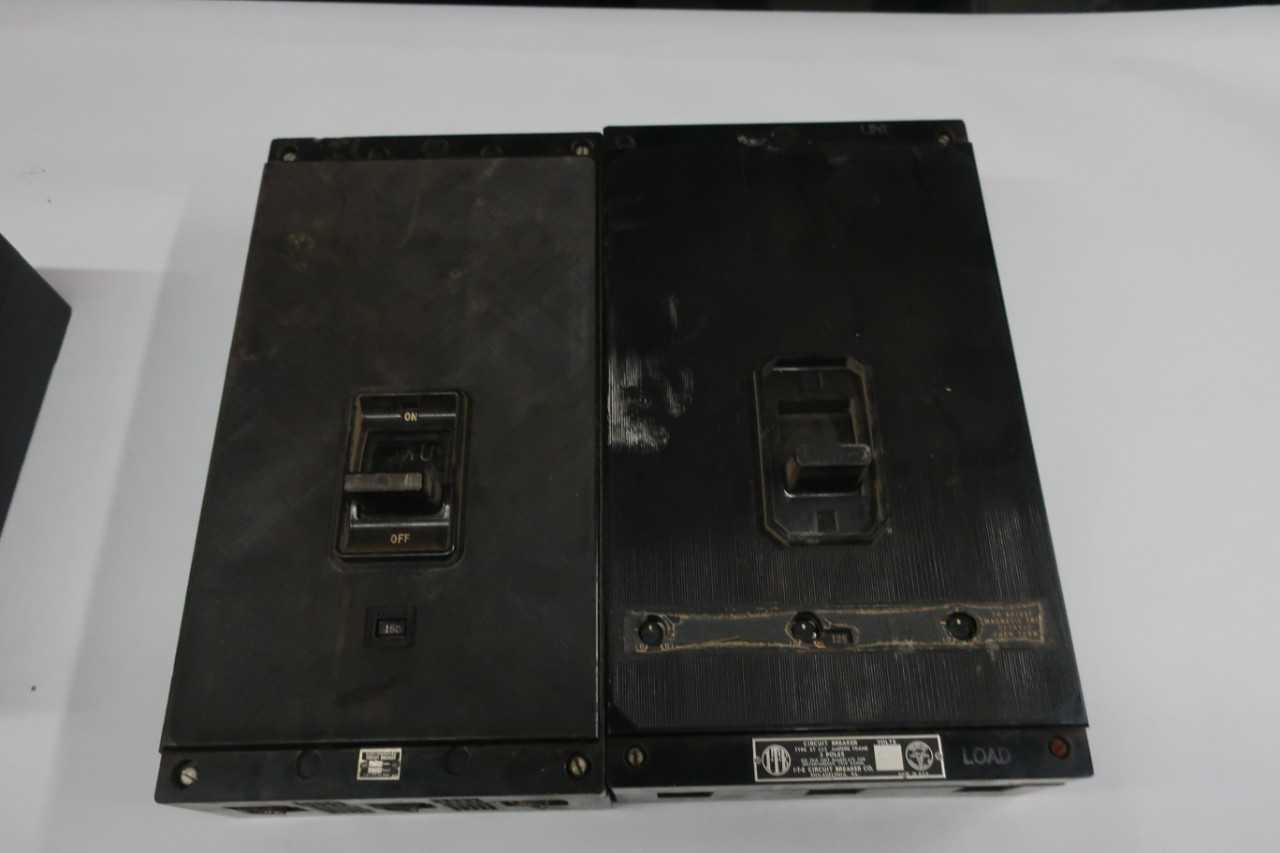LOT OF 2 ASSORTED 3P CIRCUIT BREAKERS - CIRCUIT BREAKERS