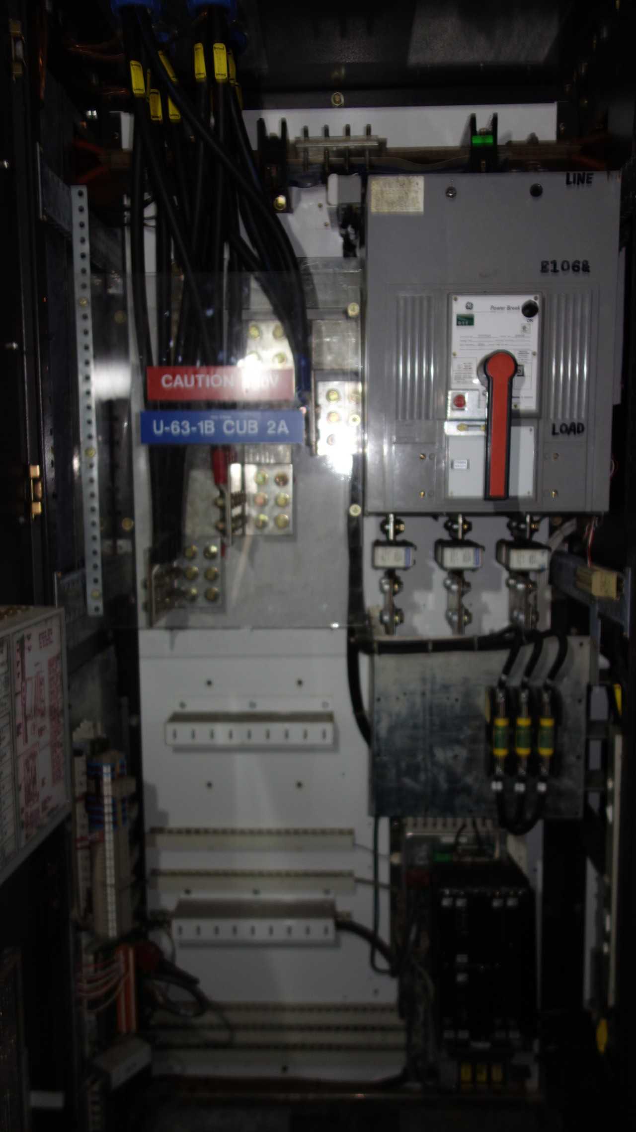 GE INNOVATION 460V DC to AC DRIVE CABINET 621Volts 1715Amps 1065kw 11-9081 - MOTOR DRIVES
