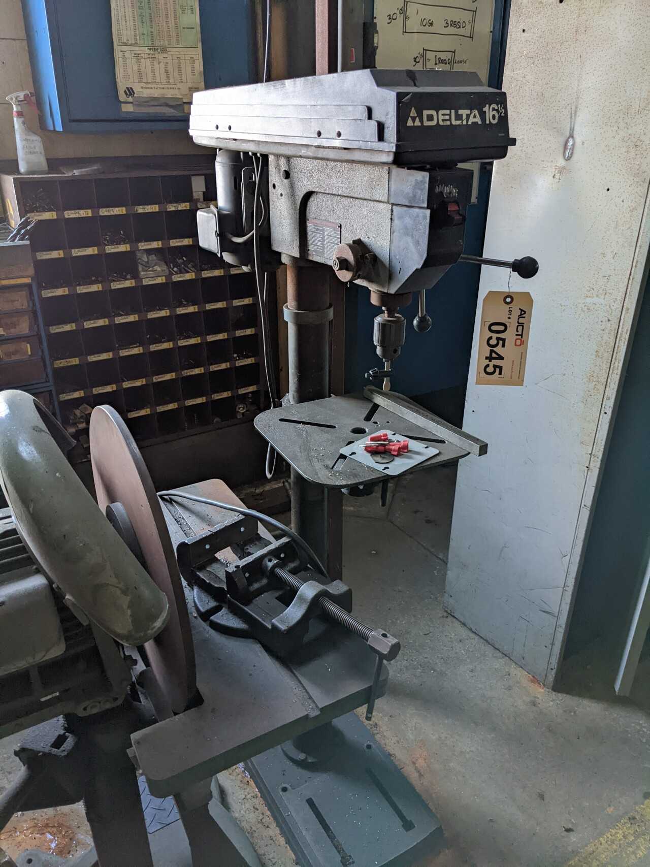 DELTA 17-901 16.5" FLOOR TYPE DRILL PRESS - UPRIGHT DRILL PRESSES
