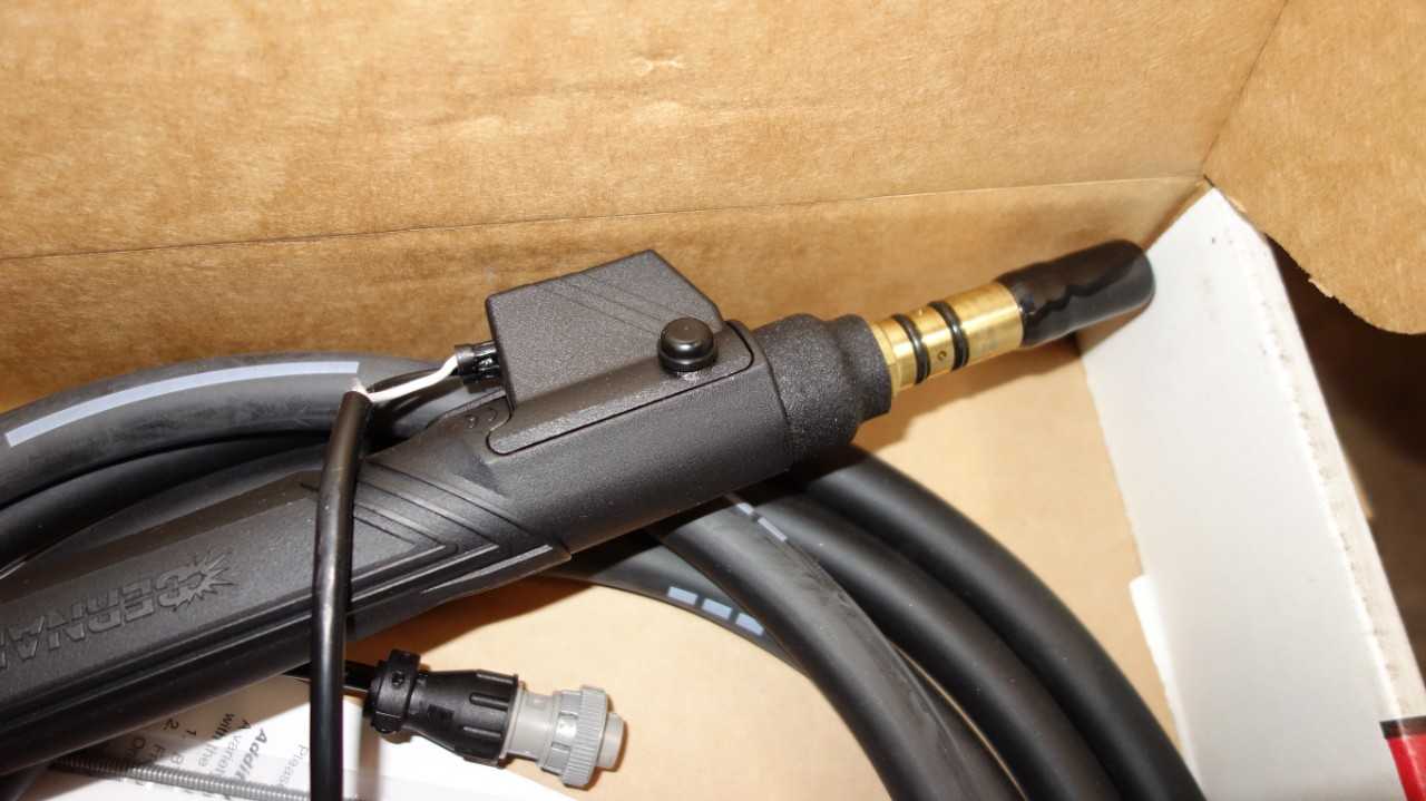 BERNARD Q3015AE8XMC 300 AMP 15 FT MIG WELDING GUN - WELDING EQUIPMENT