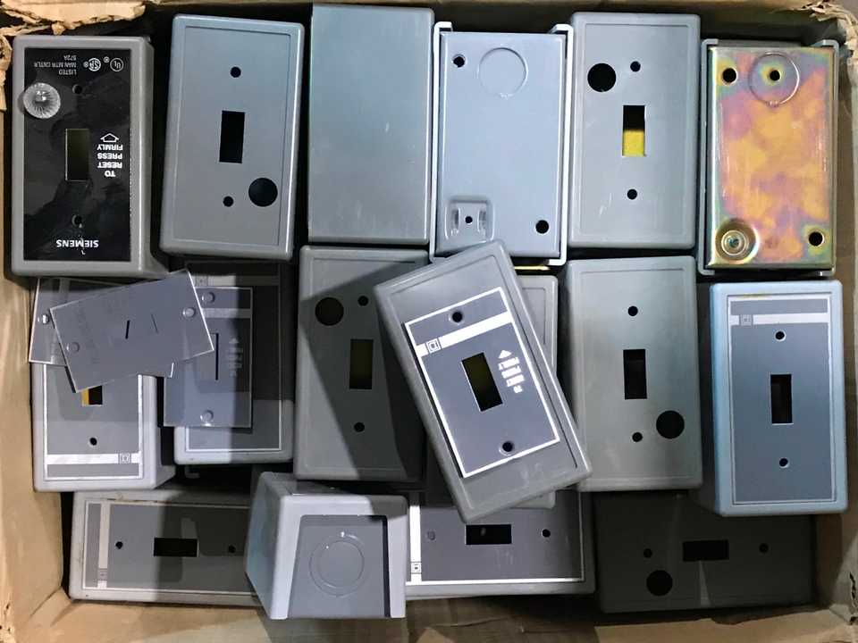 MANUAL STARTER HOUSING (QTY 55) - MOTOR STARTERS