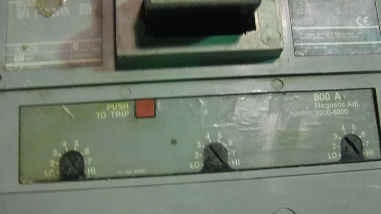 800 Amp Siemens Circuit Breaker - CIRCUIT BREAKERS