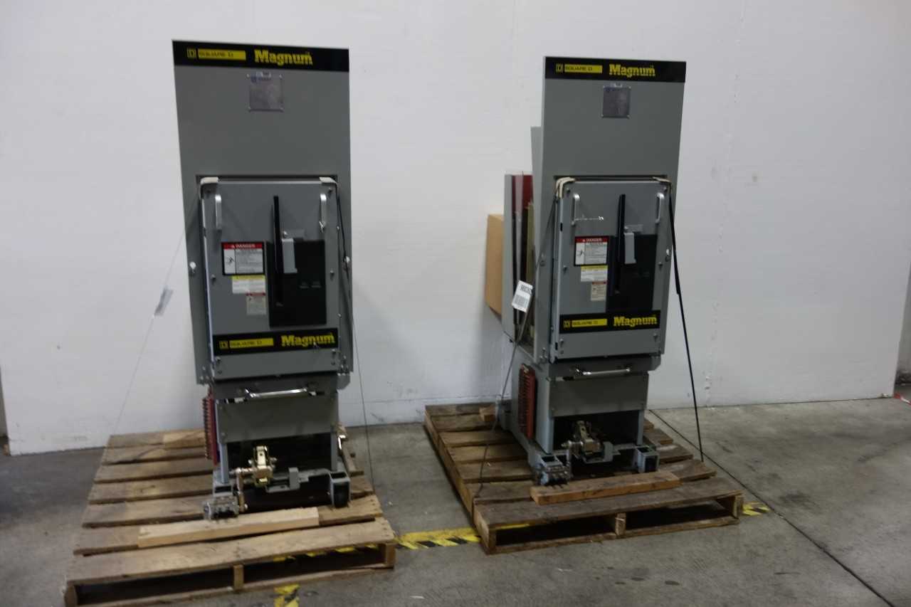 LOT OF 2 SQUARE D VACUUM POWER BREAKERS - CIRCUIT BREAKERS