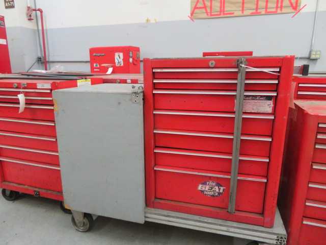 7 Drawer Tool Box Snap On with side box - MISCELLANEOUS