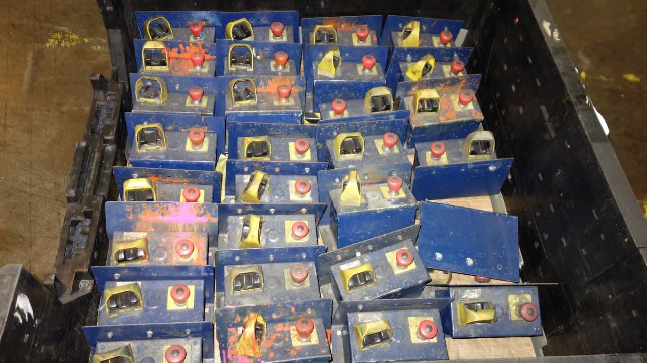 1 PALLET OF EMERGENCY STOP PUSHBUTTON CONTROL STATIONS - ELECTRICAL COMPONENTS