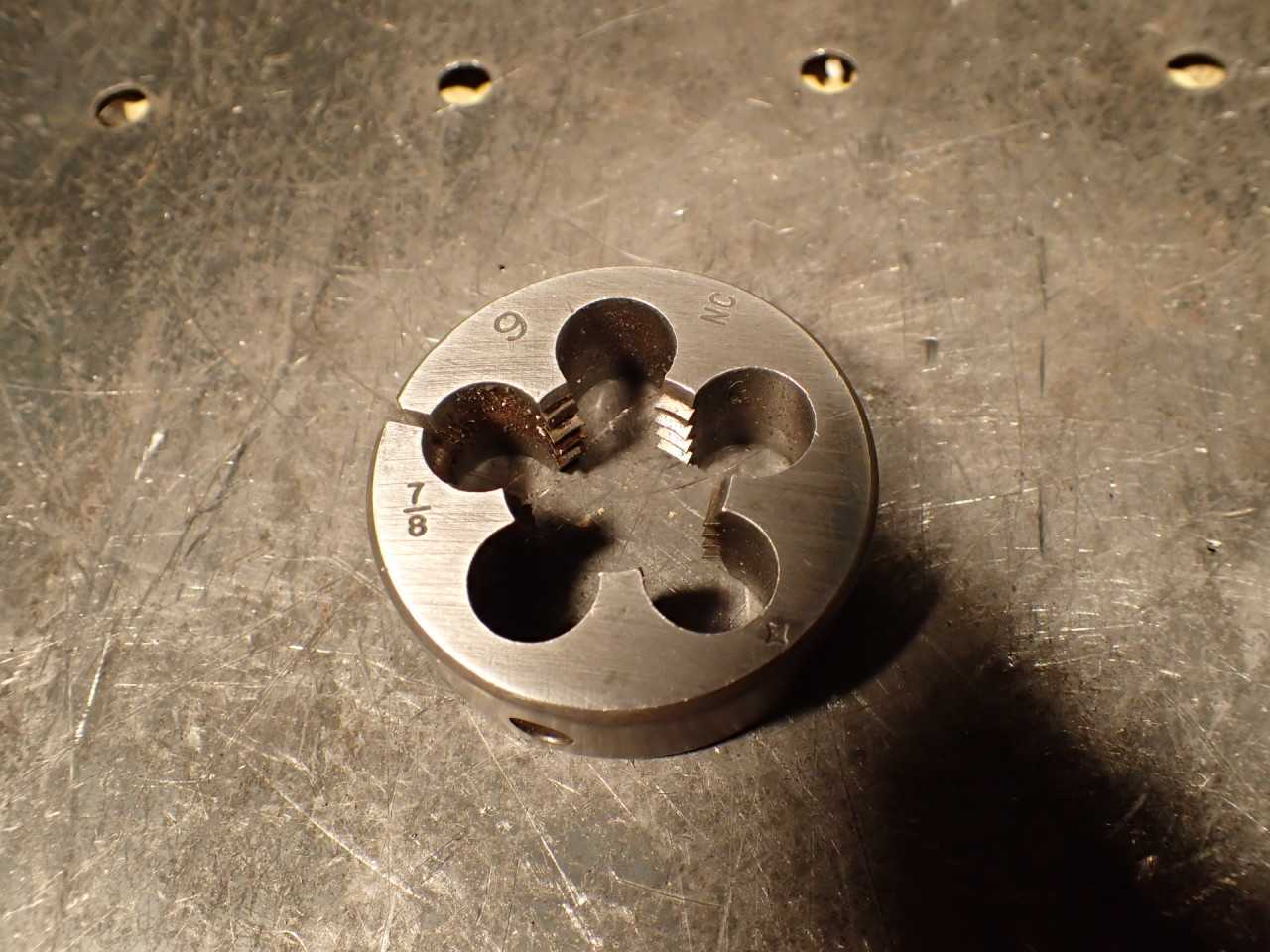 Cleveland 7/8" -9 NC Split Thread Threading Die: 2" Round Body, USA - HOLEMAKING TOOLS
