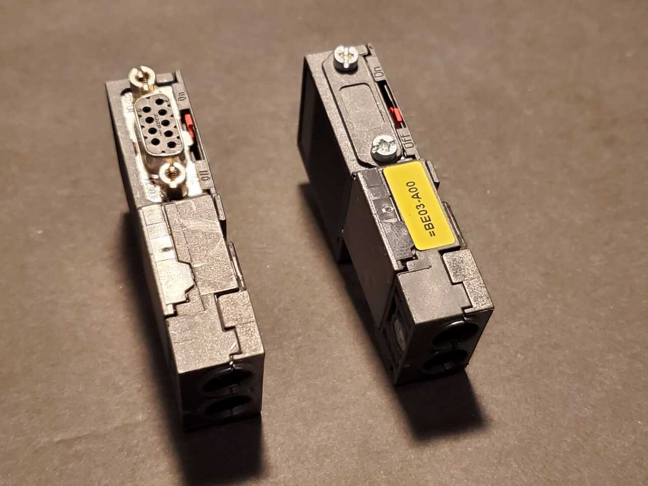 Lot of 2 Siemens ProfiBus Connector - AUTOMATION & CONTROLS