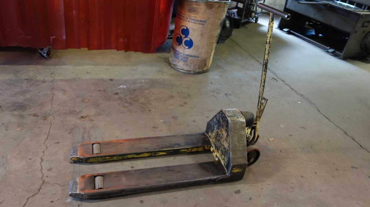 BARRETT HX-42 4500LB HAND PALLET JACK LIFT TRUCK - MANUAL PALLET JACKS