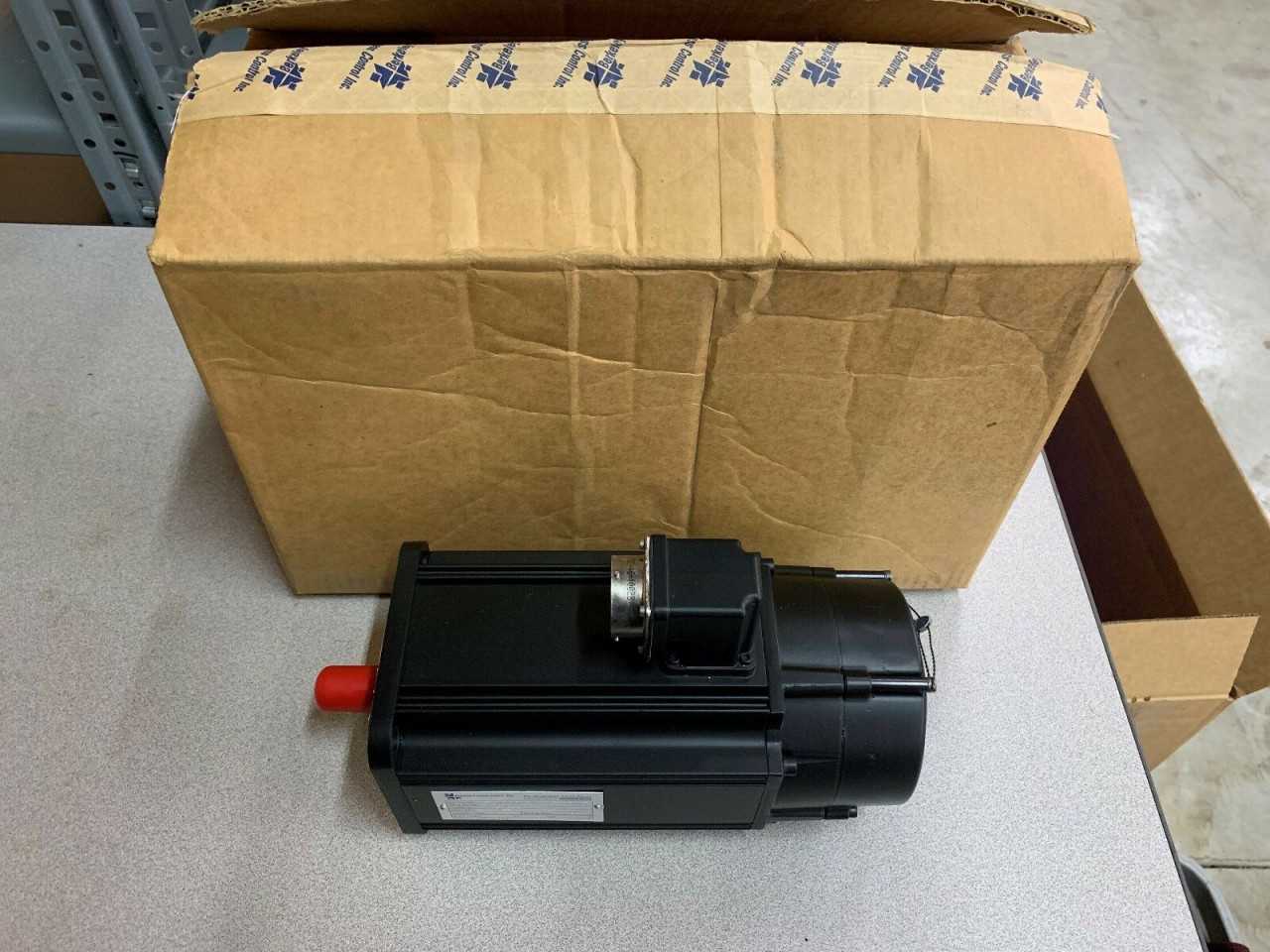 NEW INDRAMAT AC BRUSHLESS SERVO MOTOR BERKELEY ASM121-B-0/A-16-LB/10 - SERVO