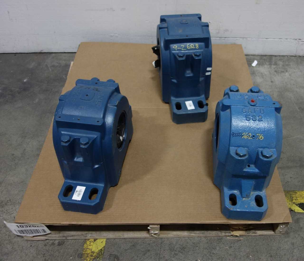 LOT OF 3 ASSORTED SKF BEARING HOUSINGS - BEARINGS