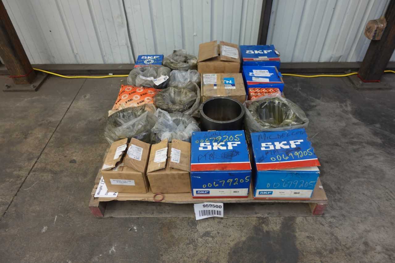 PALLET OF ASSORTED BEARING ADAPTER SLEEVES - BEARINGS