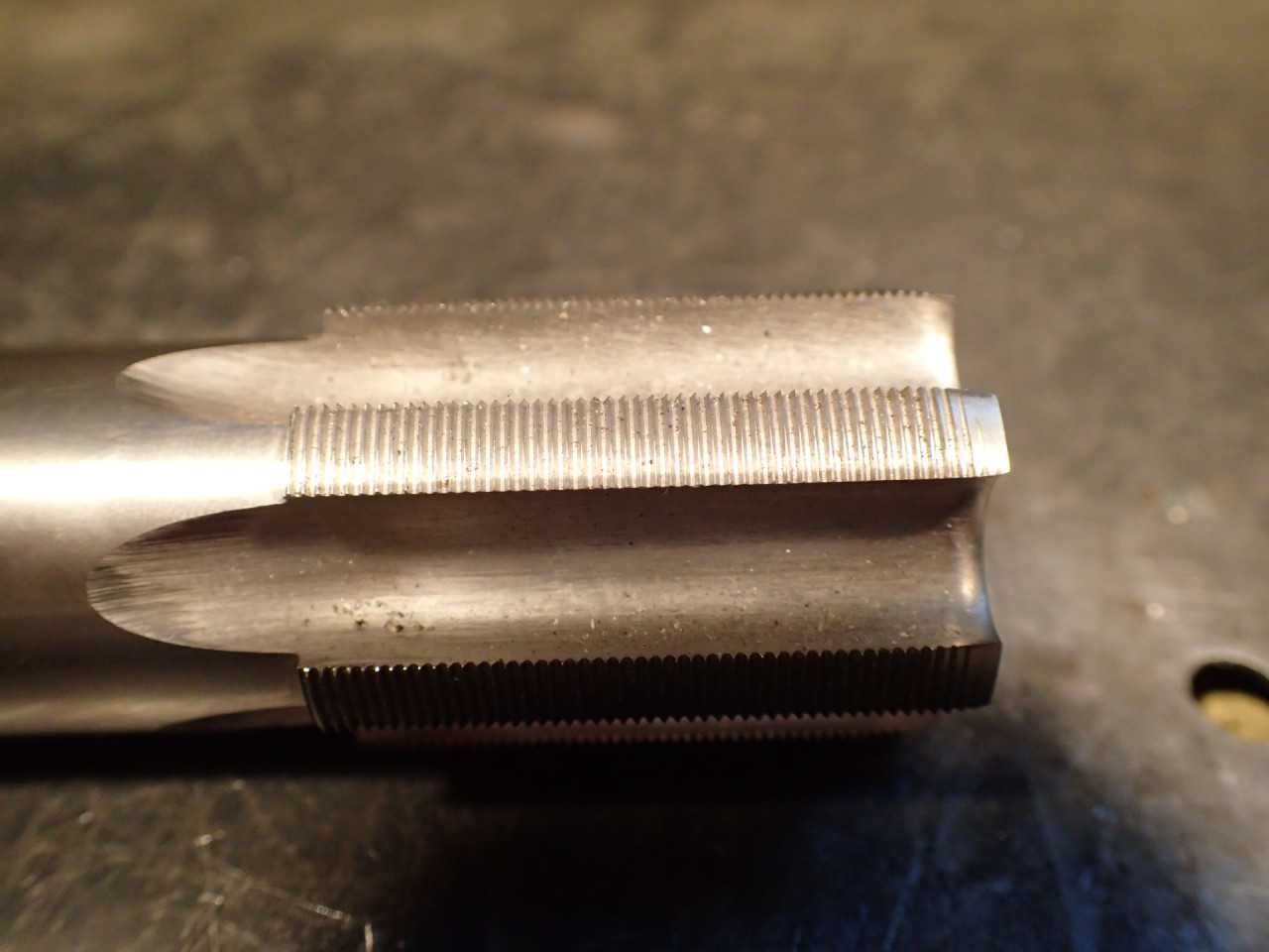 George Whalley 1.173"-32 Hand Plug Thread Tap: 6-Flute, 4" OAL, HS 3B 20 55, USA - MACHINING ACCESSORIES & TOOLING